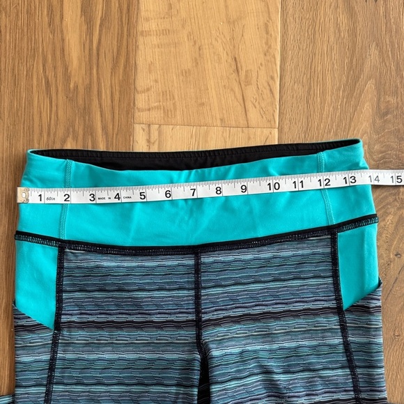 Lululemon Athletica Teal & Gray Patterned Crop Leggings – Size 6 - Picture 5 of 6